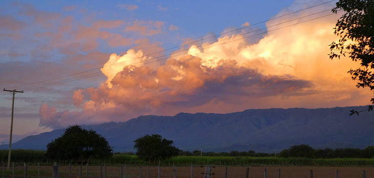 © Die Berge von San Luis bei Sonnenuntergang