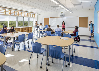 neues, modernes Klassenzimmer  | © Leandra Ebel