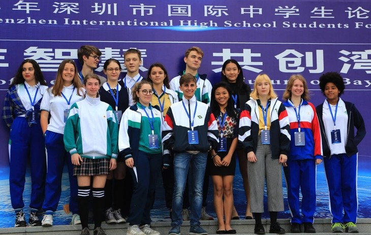 Alle Austauschschüler Guangdongs sowie zwei Schülerinnen aus Shenzhen | © David Grimm