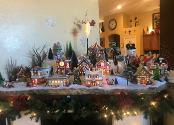 Die kleine Weihnachtsstadt, die meine Gastmutter jedes Jahr aufbaut. | © Louisa Piper