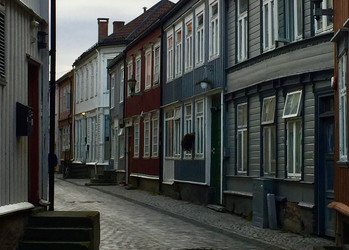 kleine Gasse einer Stadt  | © Liv de Bruyn