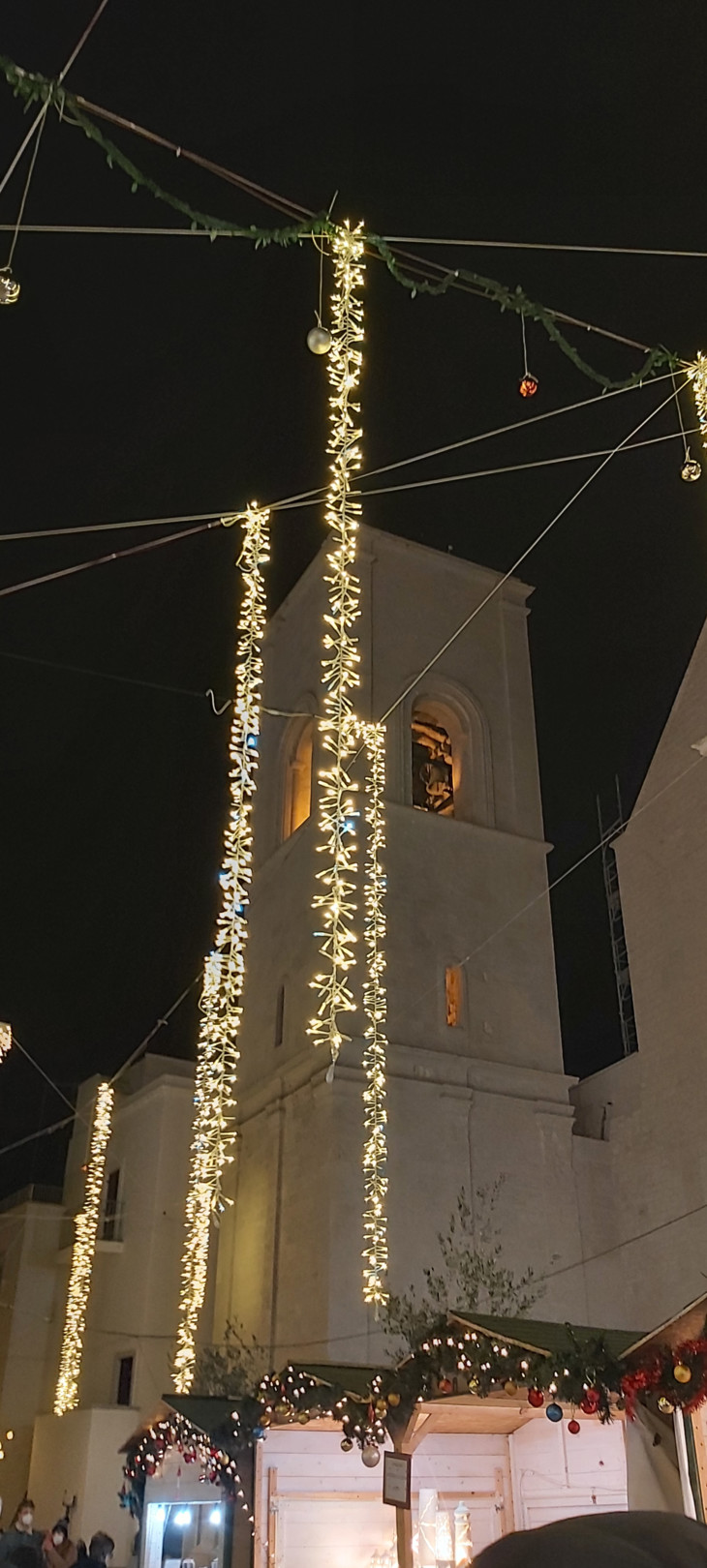 Weihnachtsstimmung in den Gassen  | © Fanny Donhuijsen