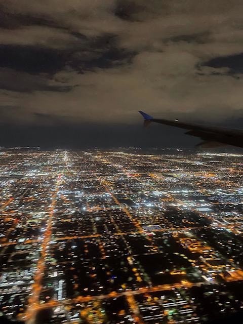 Bild aus dem Flugzeug bei Nacht | © Henning Hermes