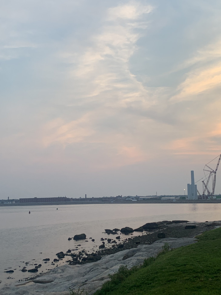 Die Sonne spiegelt sich im Meer  | © Fabienne Walter 